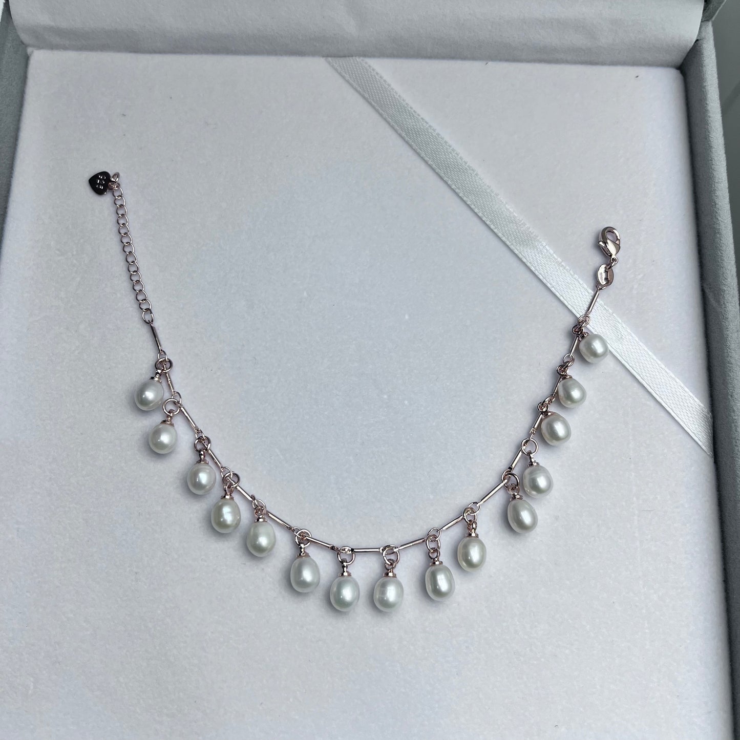 (B010) TASSELS bracelet