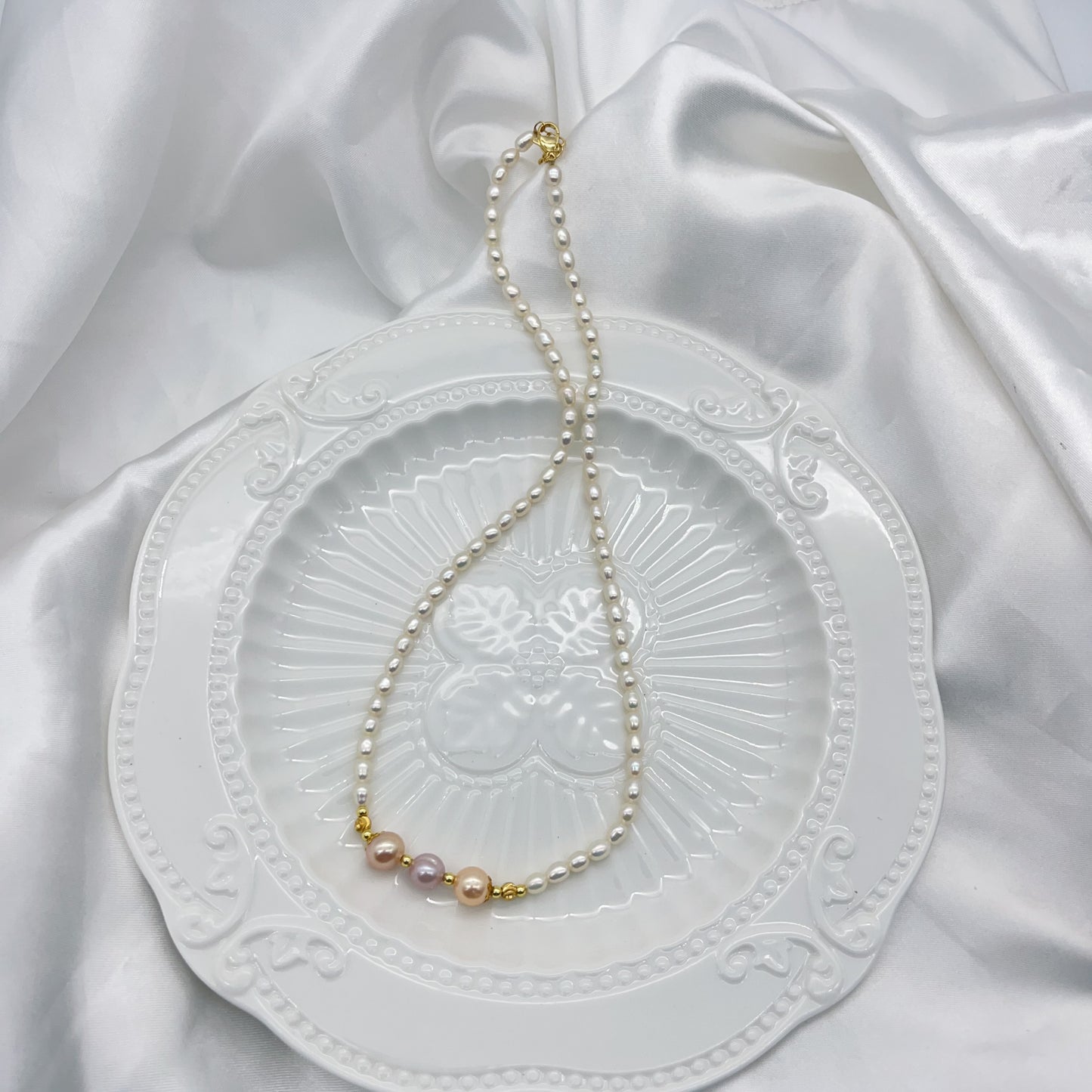 (N063)Long necklace of colored pearls