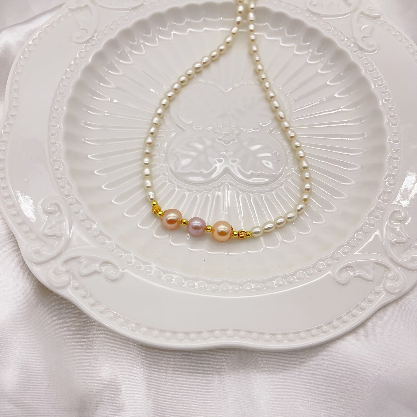 (N063)Long necklace of colored pearls