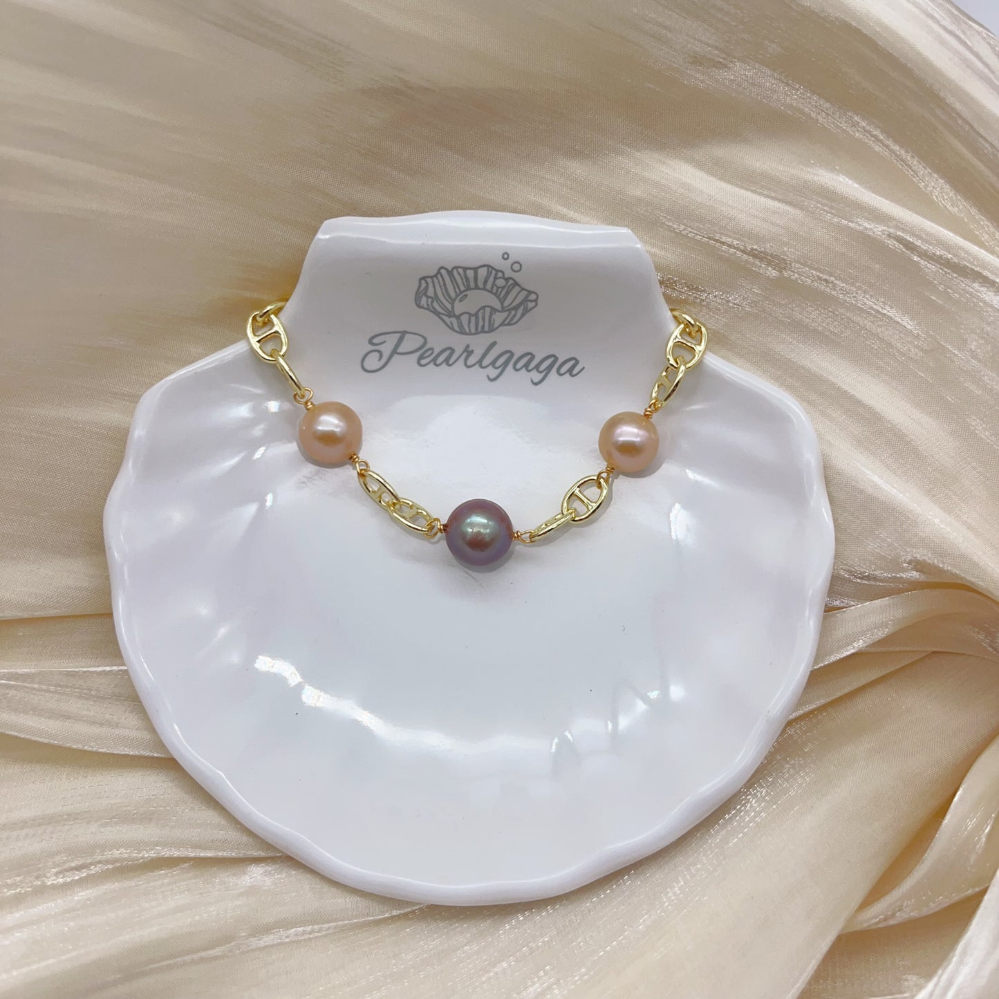 (J053)   Edison pearl set