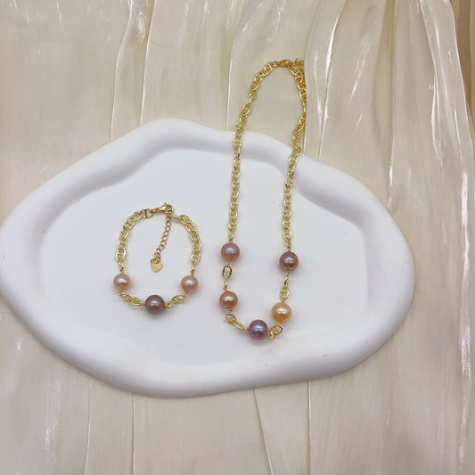 (J053)   Edison pearl set