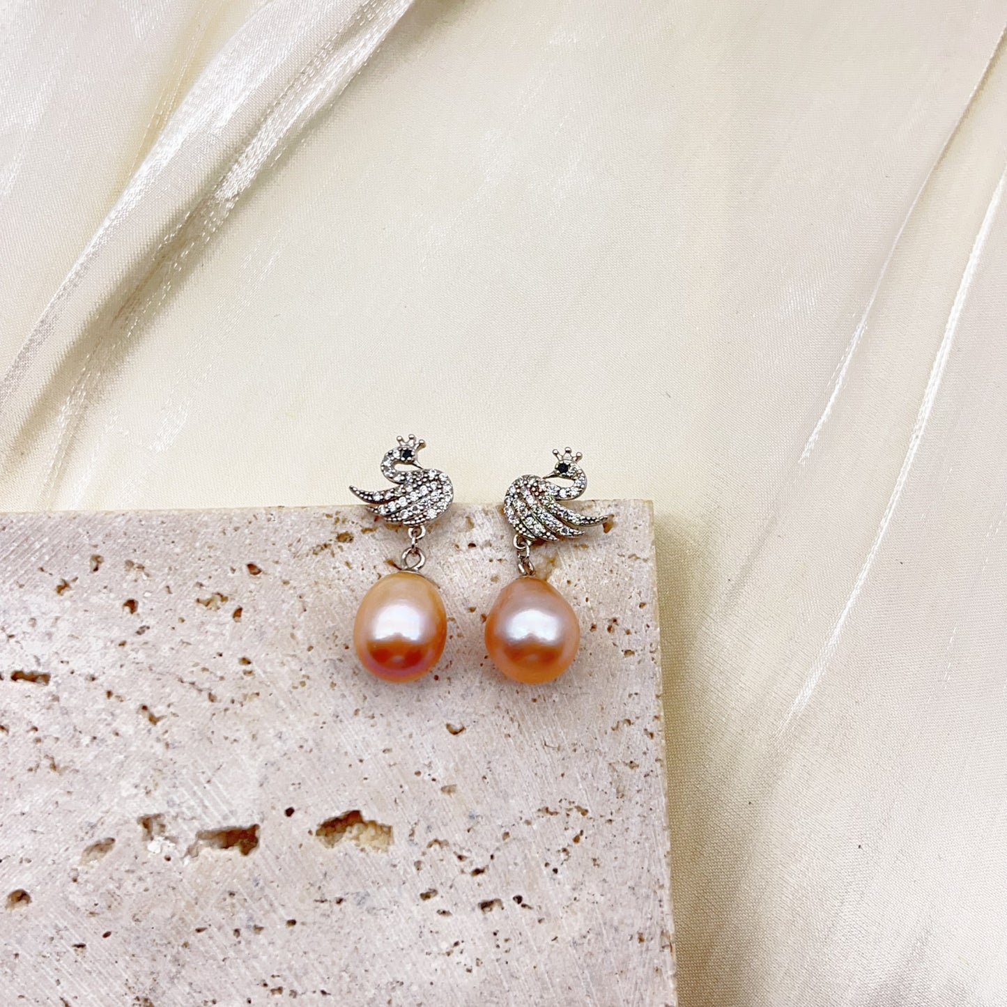 E72 S925 silver swan earrings