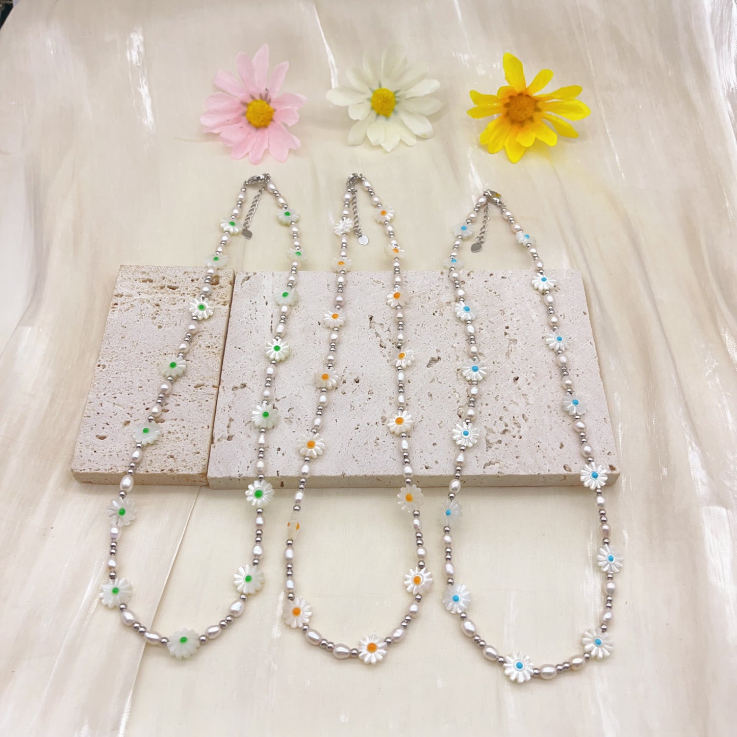 (J015)  seawater shell Daisy and pearl set