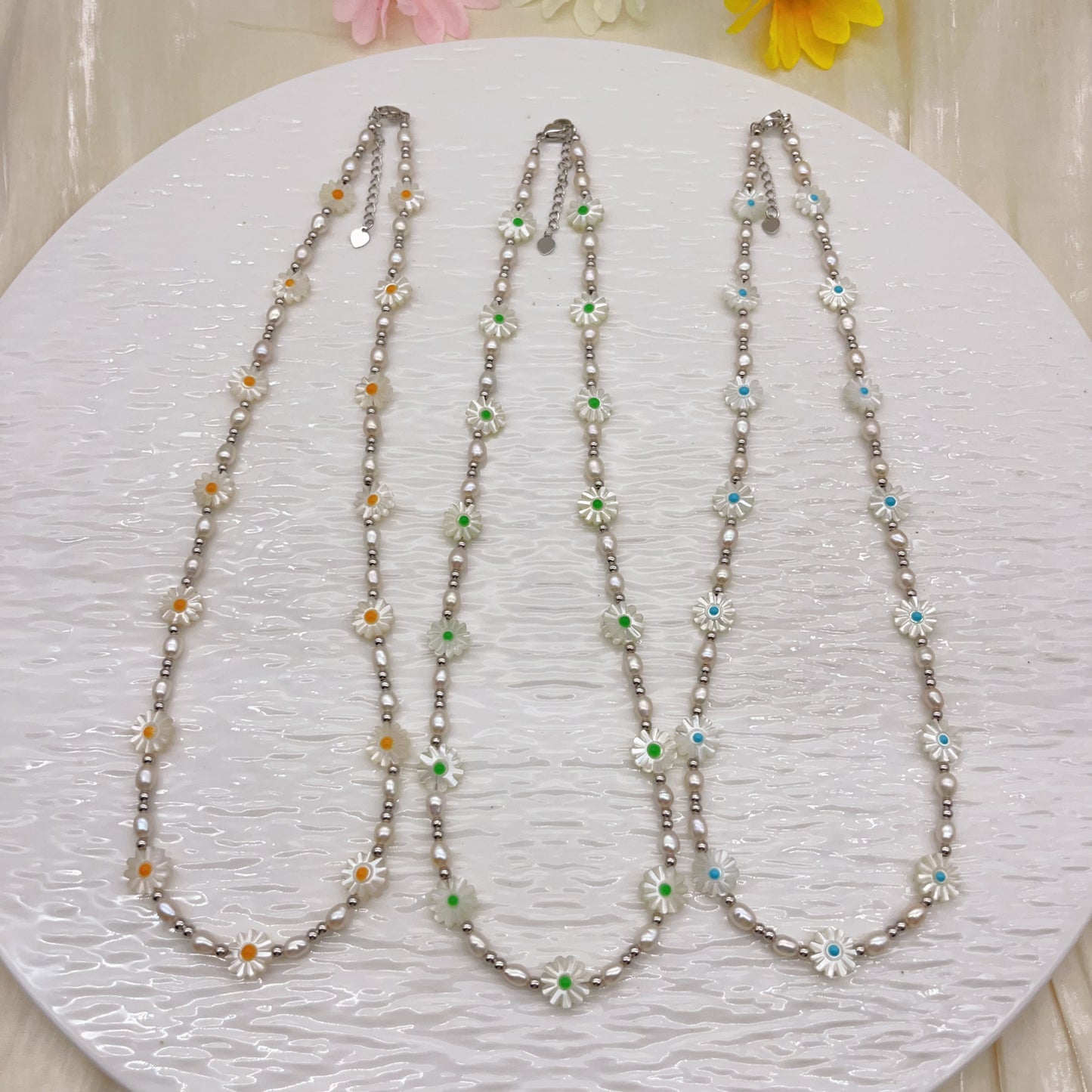 (J015)  seawater shell Daisy and pearl set