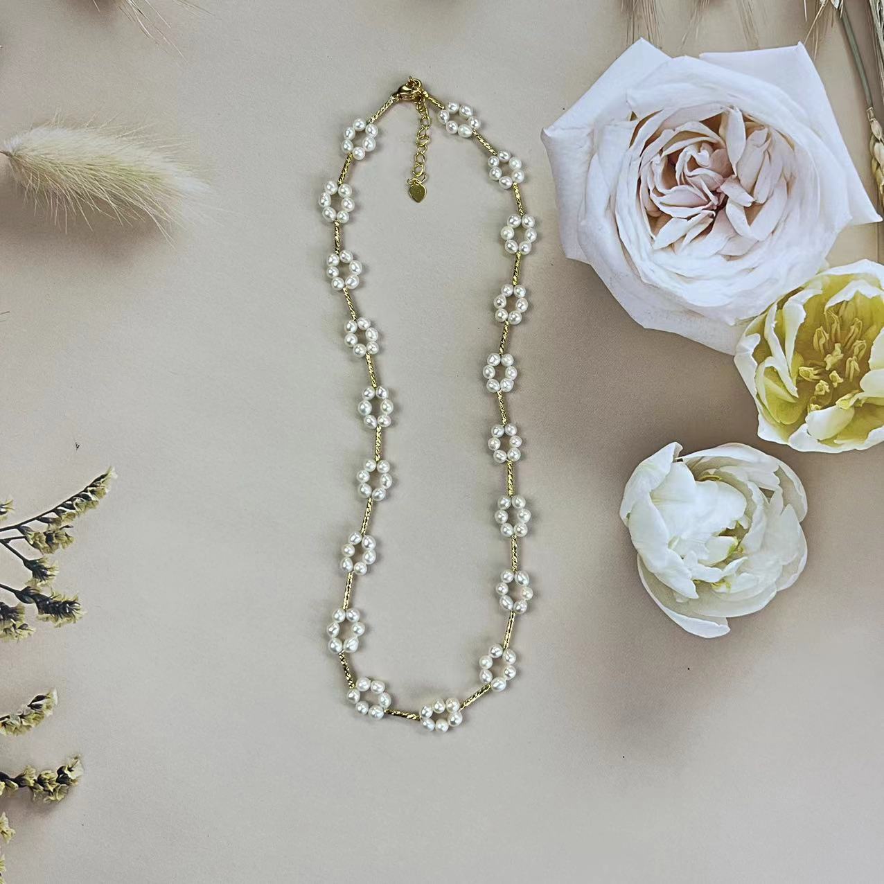 (N100)Pearl woven flower necklace