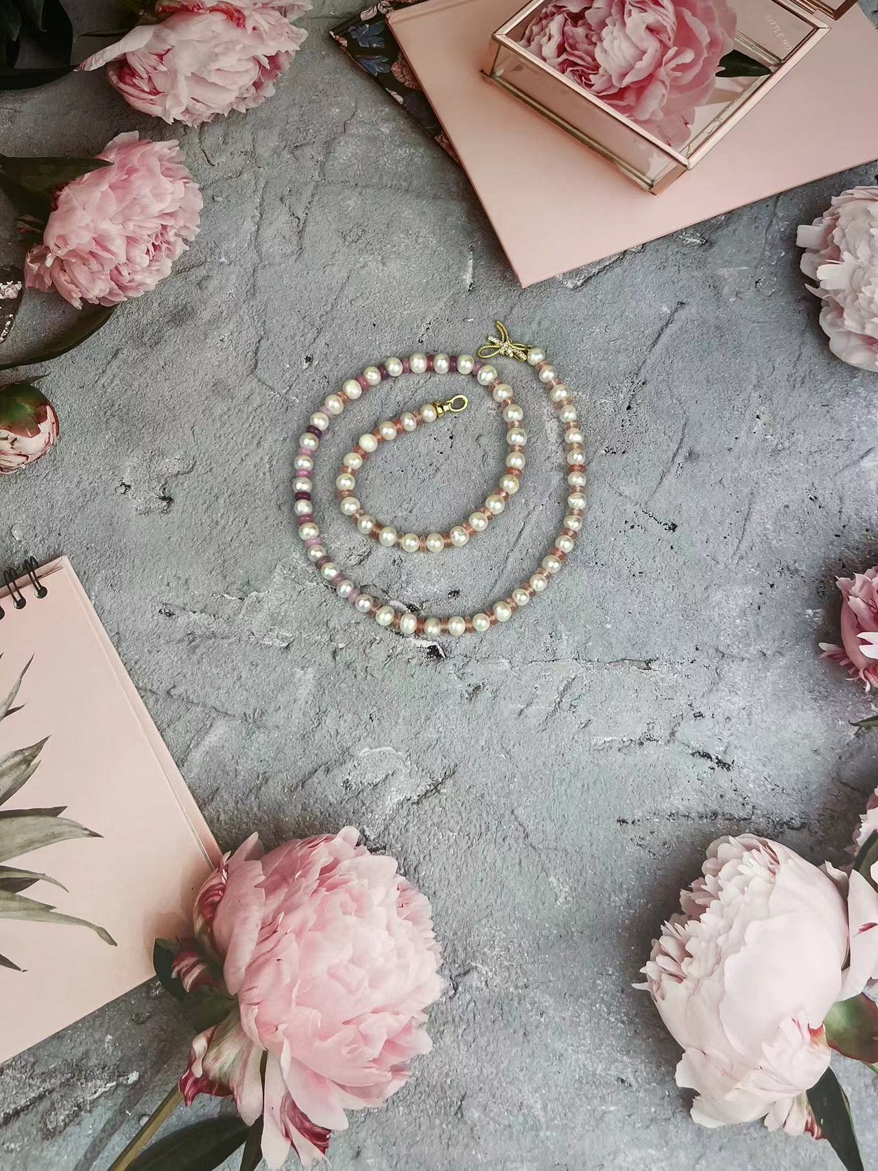 (N077)Pearl and crystal long necklace