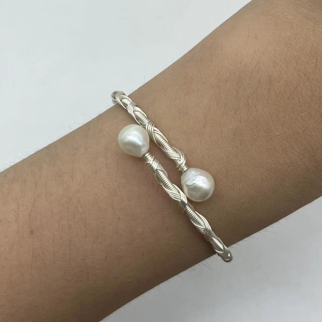 (B032) Legendary Baroque Bangle