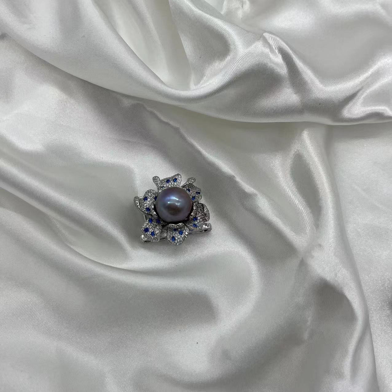 (B051) Edison pearl watchband bracelet