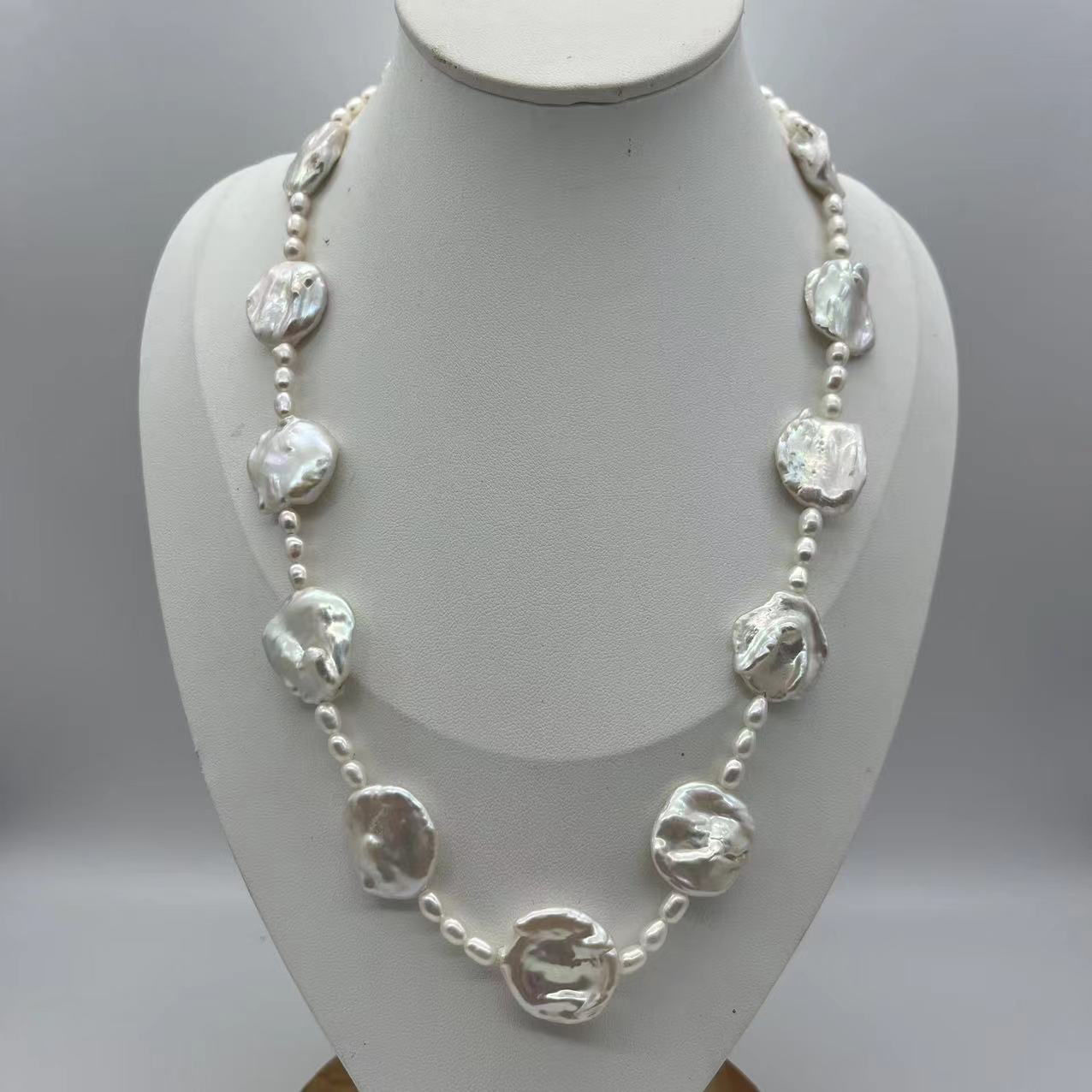 (N102)Petaled Baroque pearl and rice pearl long necklace