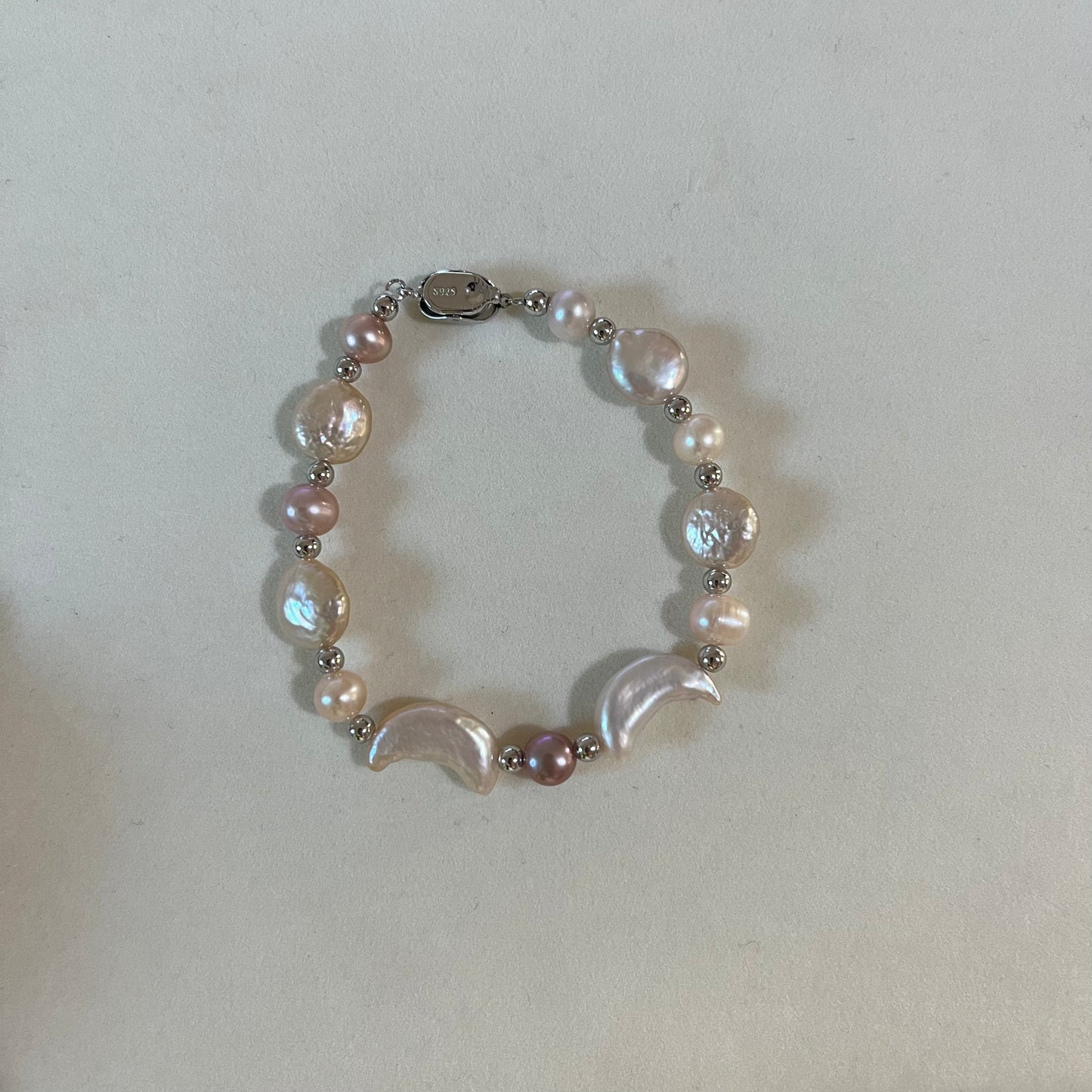 【Live】New Baroque Pearls of "BUTTON" Shape ○ (irregular shapes, one oyster—3-6pcs button)