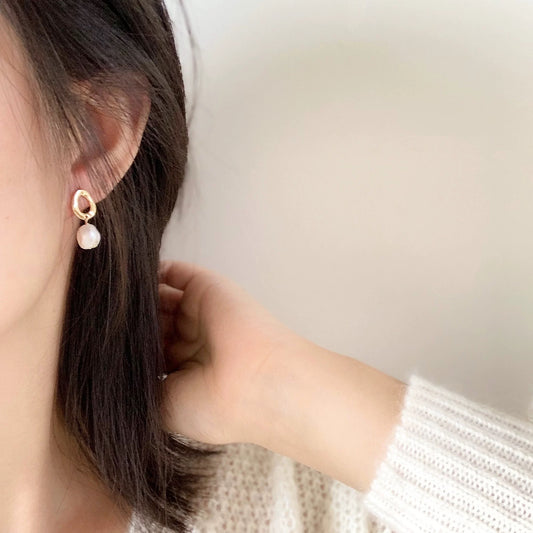 (E055) Pearl sterling silver stud earrings