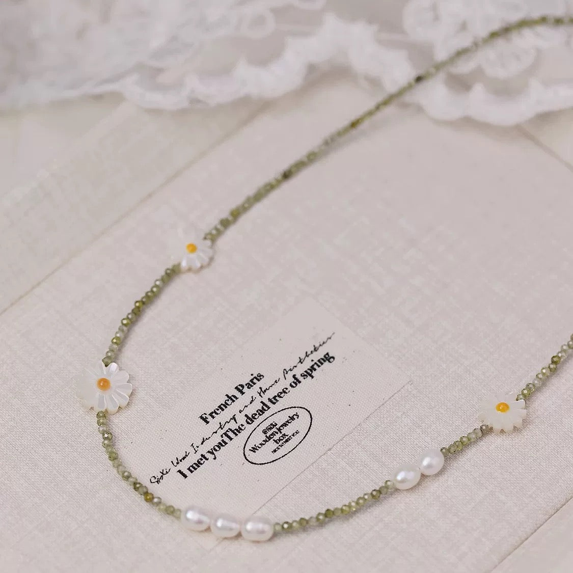 (J002)Light Green olivine & daisy Freshwater Pearl Set