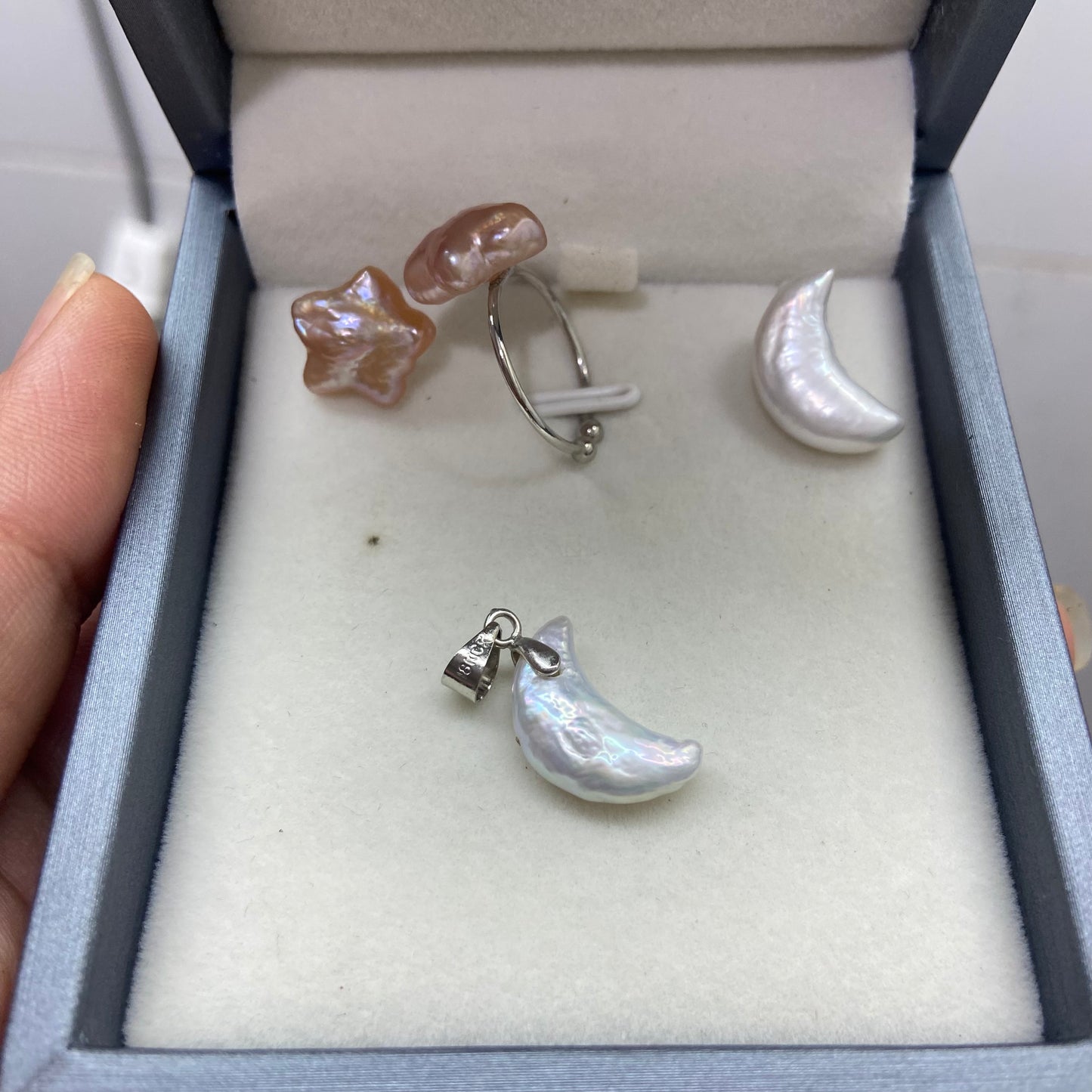 (J039)  New arrival star and moon pearl set