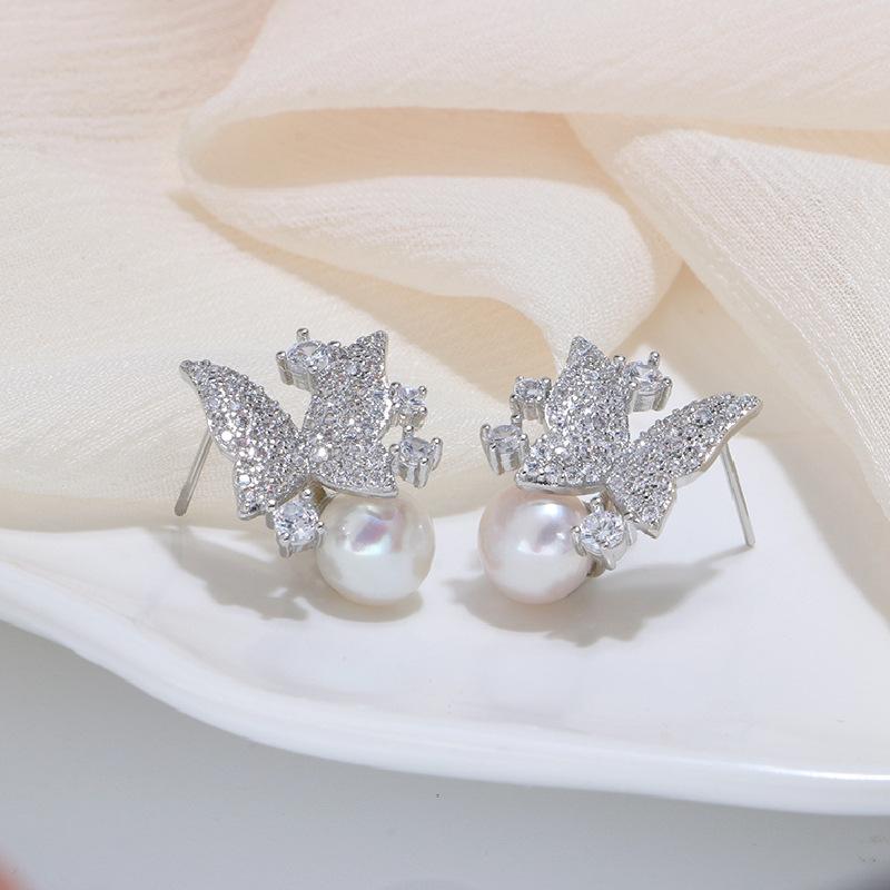 (E071) Full of diamond butterfly pearl earrings