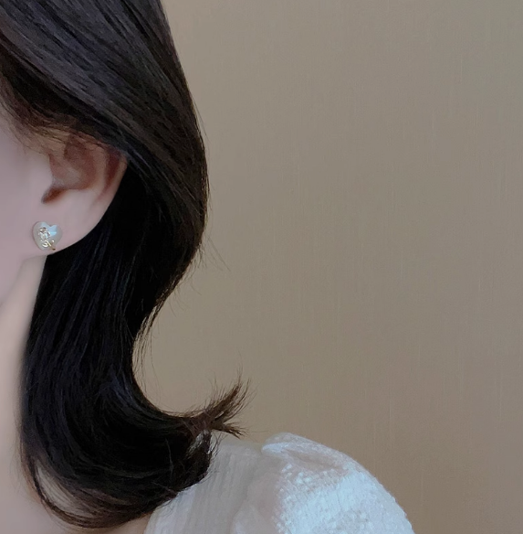 (E076)Heart shape Earrings stud