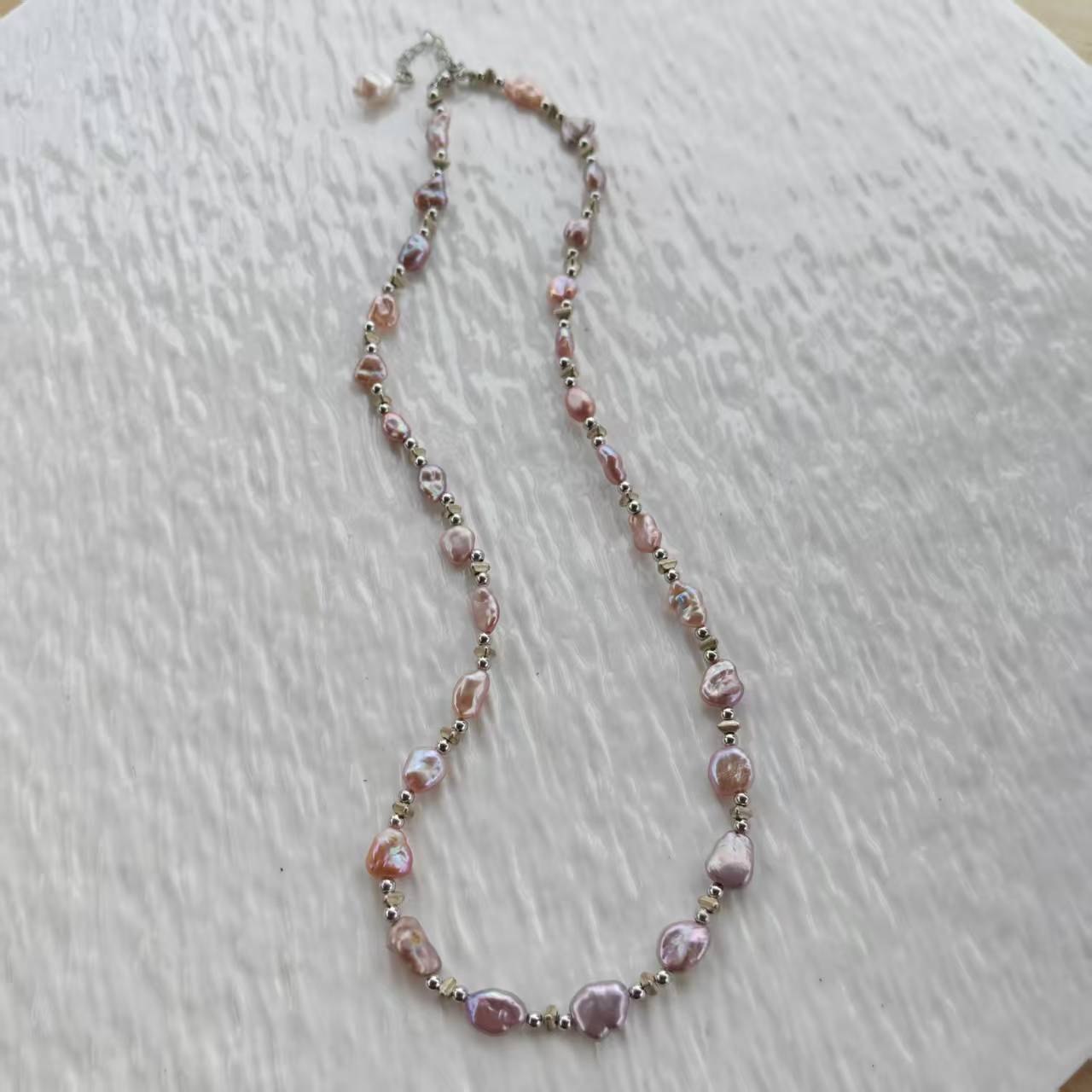 (N032)Purple petal pearl necklace