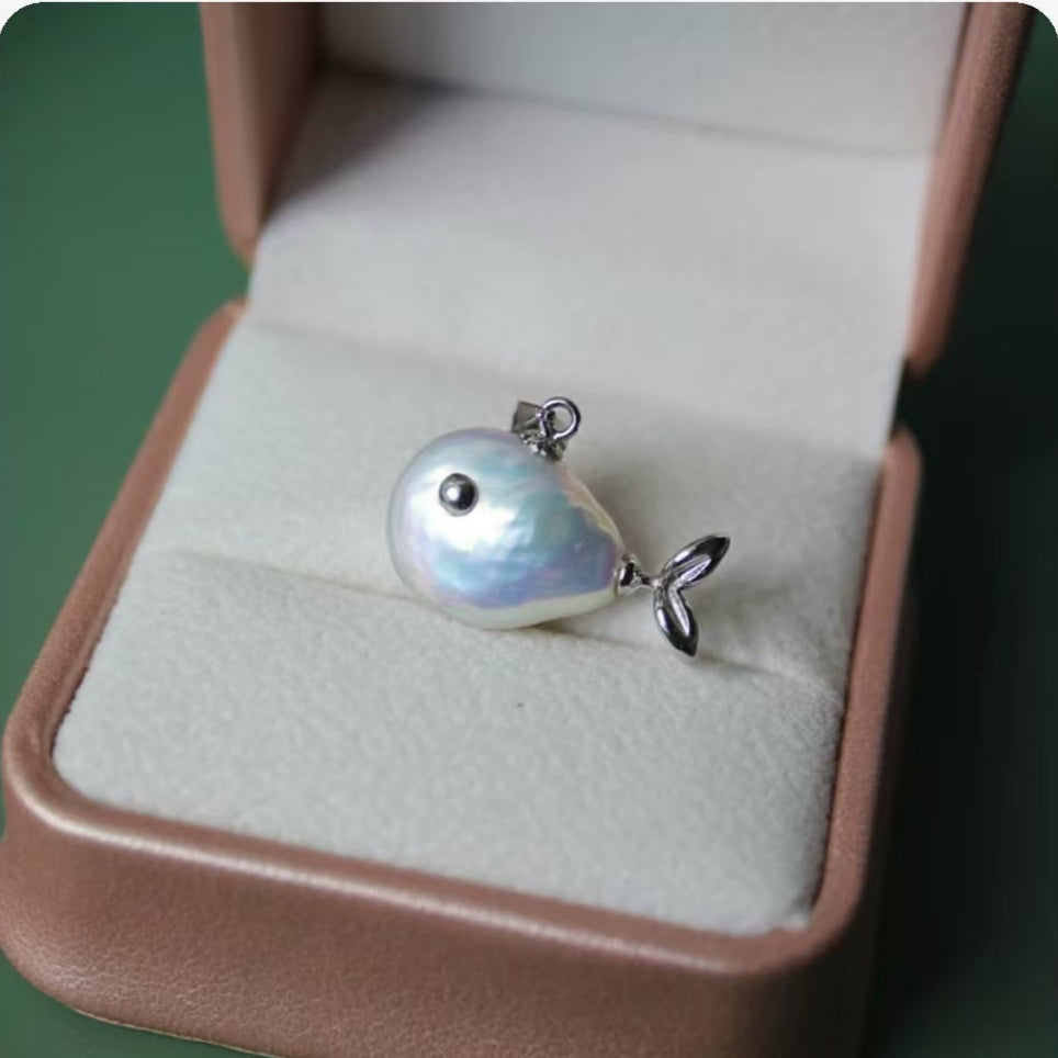 (P005) Button shape pearl pendant/small fish pendant/S925 (P101)