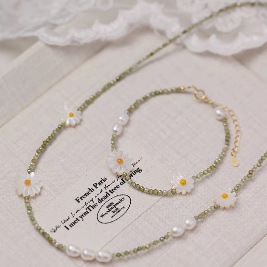 (J002)Light Green olivine & daisy Freshwater Pearl Set