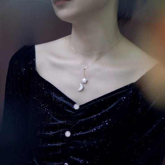 (P041) Star and moon pendant