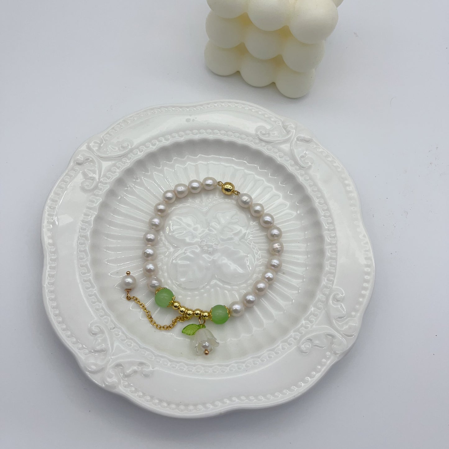 (J043)   Lily of the Valley Pearl set