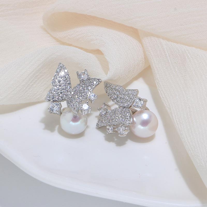 (E071) Full of diamond butterfly pearl earrings