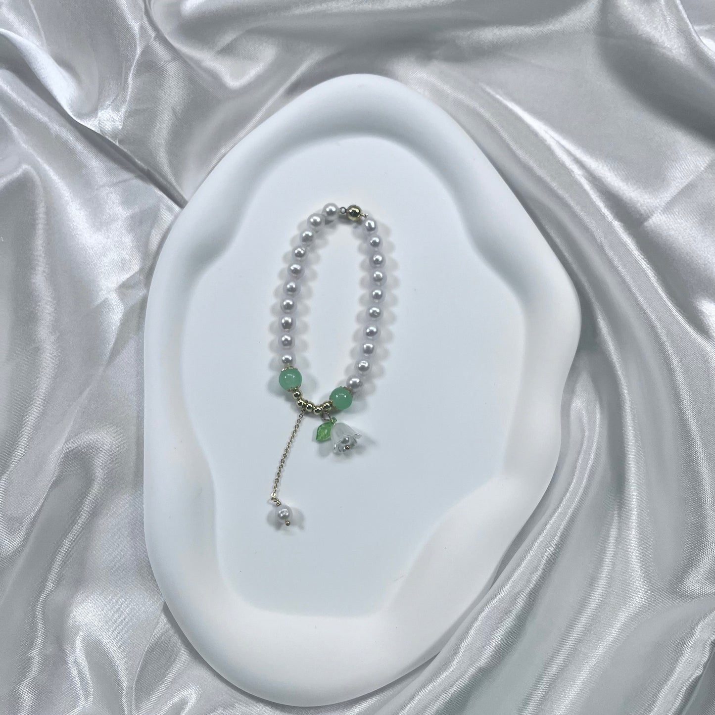 (B030) Lily of the valley bracelet