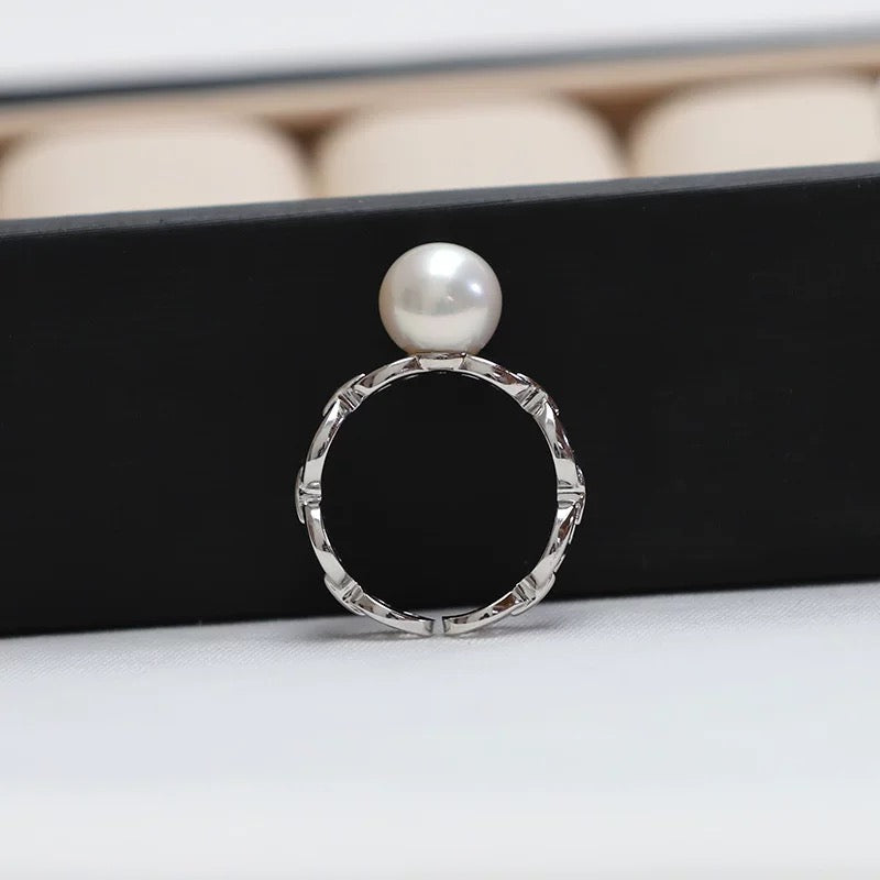 (R005)  Pig nose pearl ring  S925
