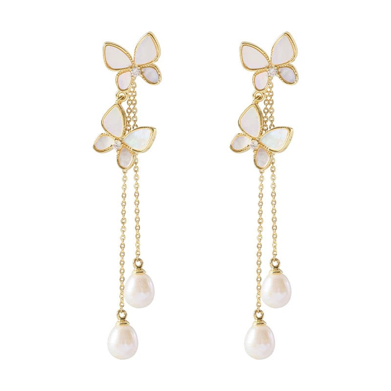 (E048) Butterfly Pearl dangling earrings