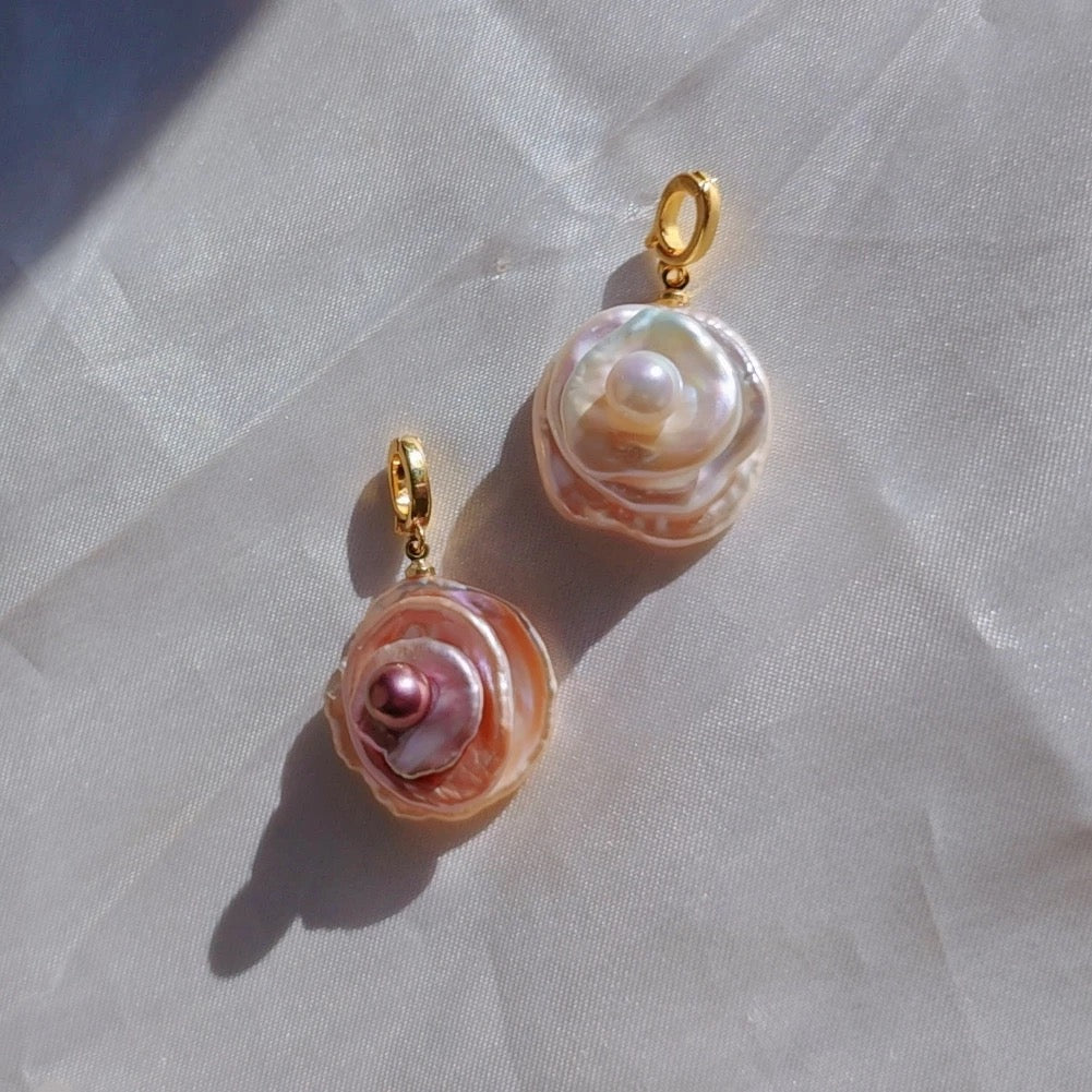 (P021) Petal pearl pendant /contain chain /S925