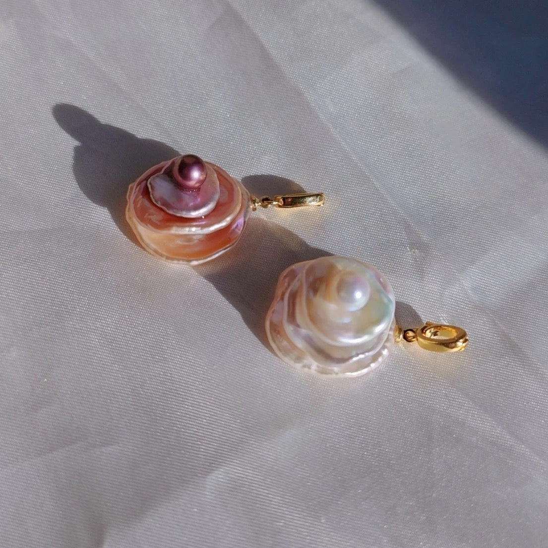 (P021) Petal pearl pendant /contain chain /S925