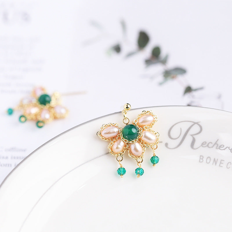 (E035) Metal chain wrapped freshwater pearlite greenstone earrings