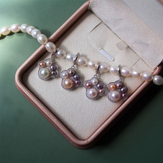 (P008)Cat's paw pendant/Elegant Pearl Pendant/Pearl Pendant Gift