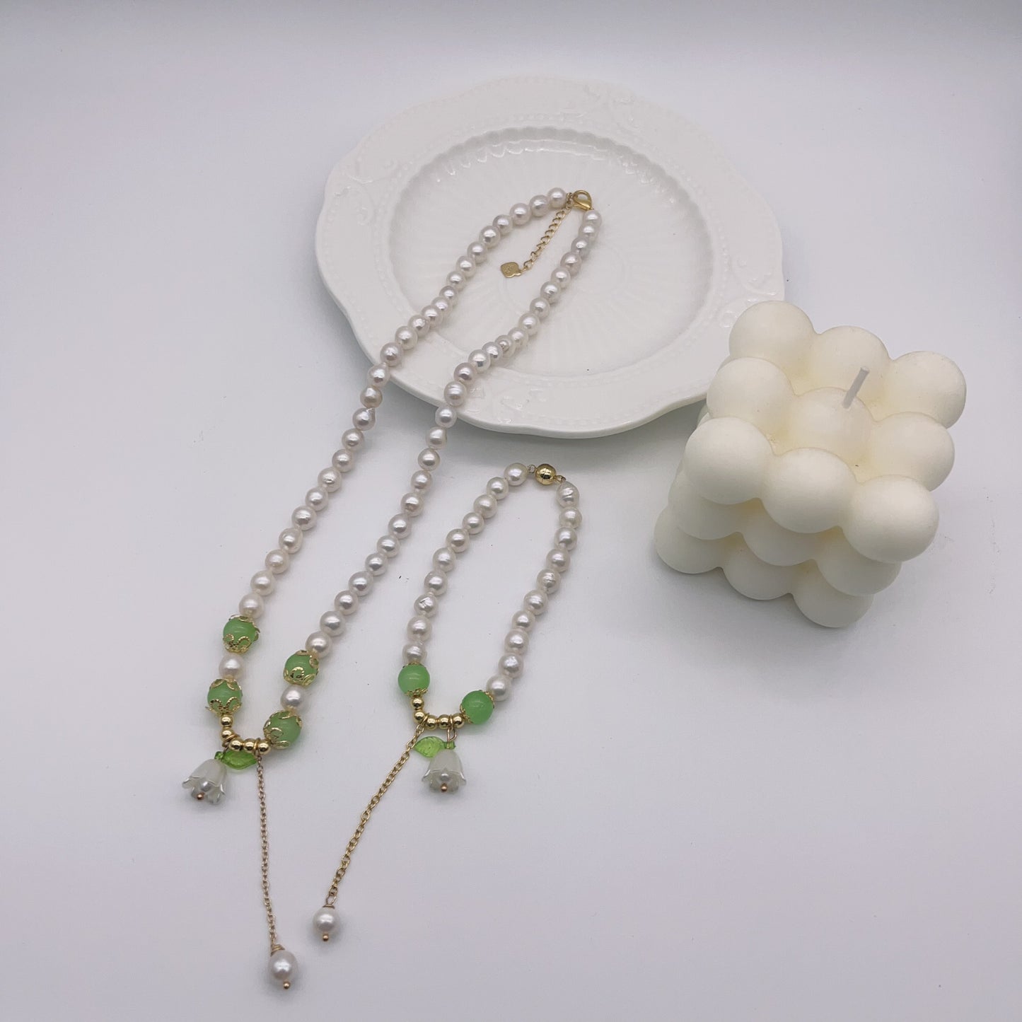 (J043)   Lily of the Valley Pearl set