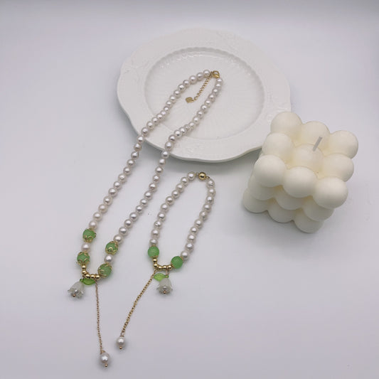 (J043)   Lily of the Valley Pearl set