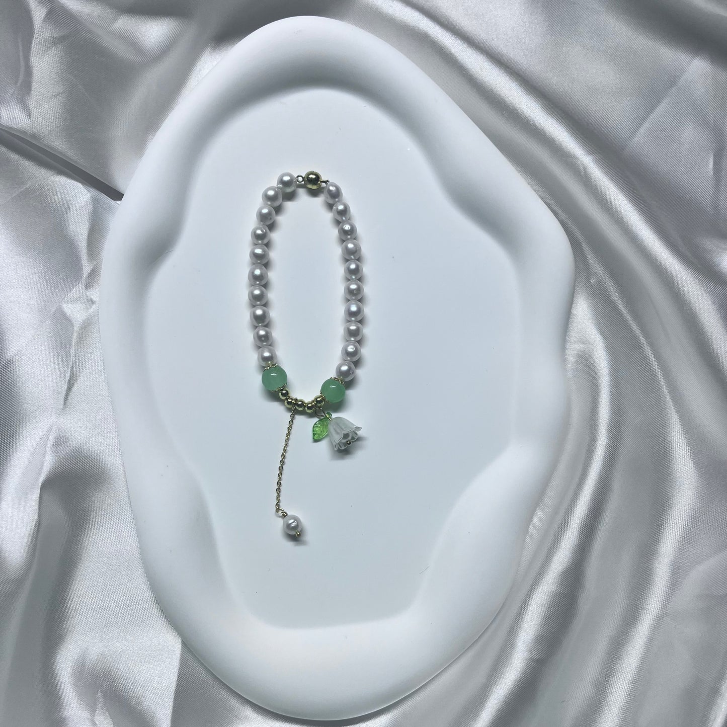 (B030) Lily of the valley bracelet