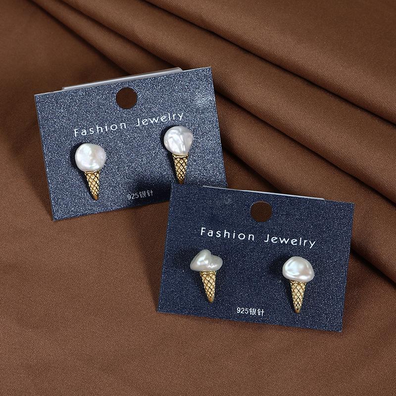 (E068)  Sweet French ice cream pearl stud earrings