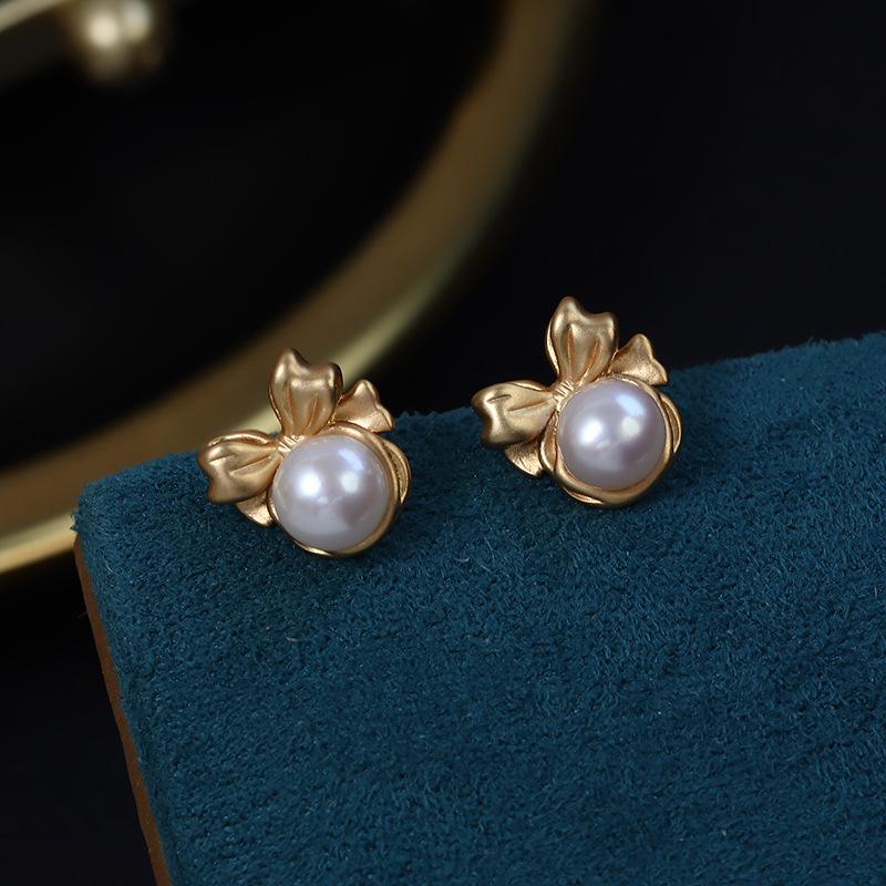 (E037) Bow pearl stud earrings
