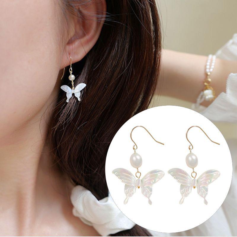 (E046) Butterfly shell pearl hoop earrings