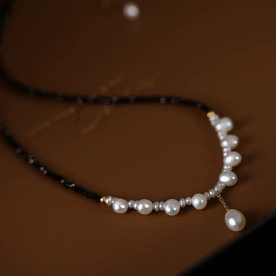(N017)Black Pendant necklace/freshwater pearl