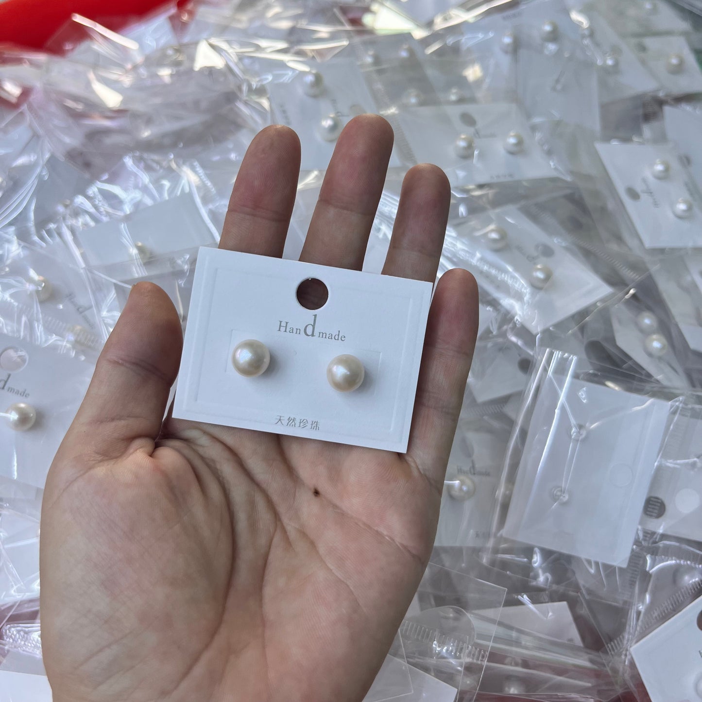 Pearl stud