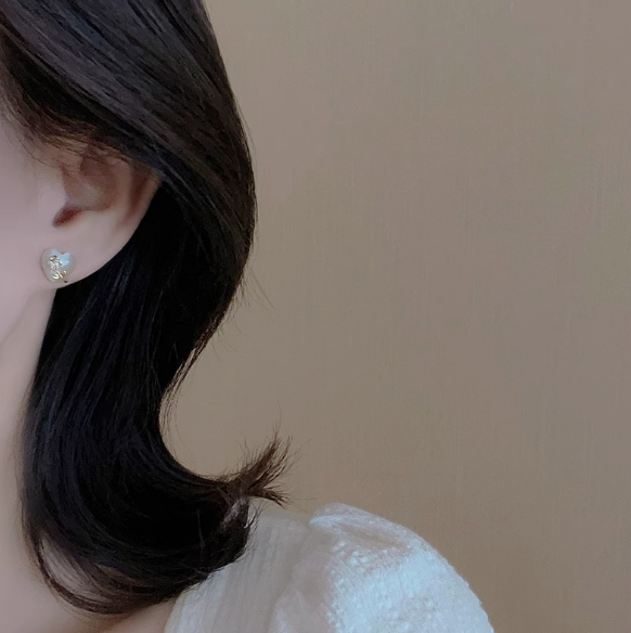 (E076)Heart shape Earrings stud