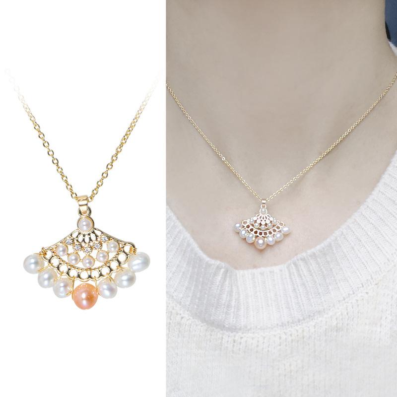 (J021)  Scalloped pearl set