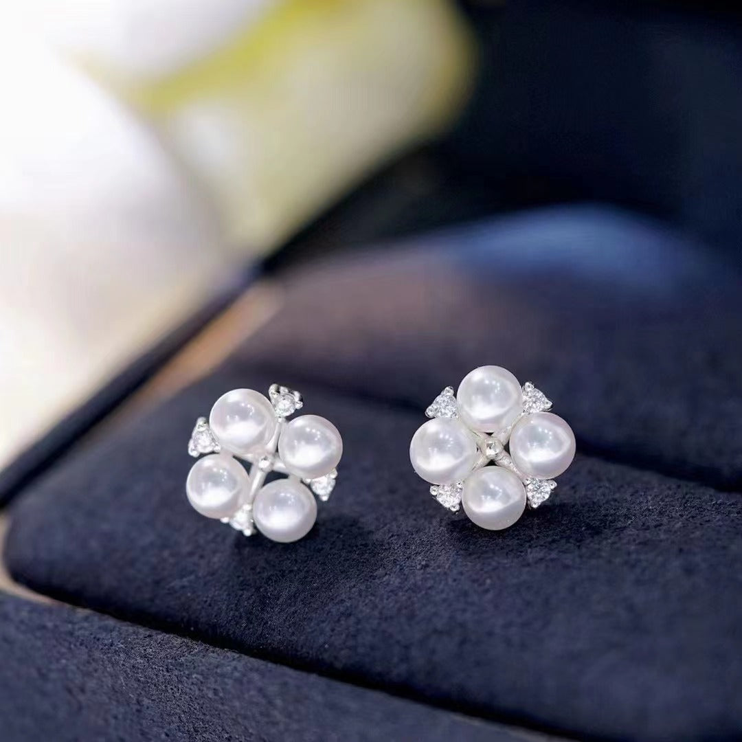 (E016)  Pearl earrings