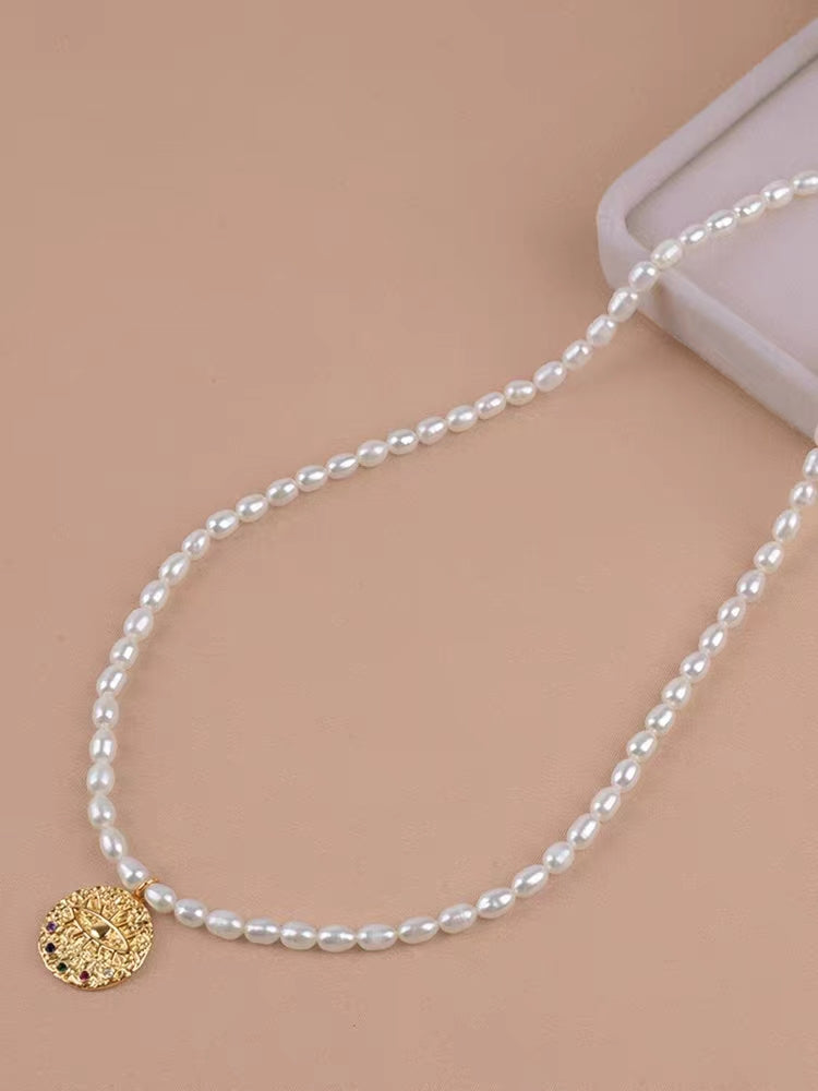 (N068) Pearl necklace