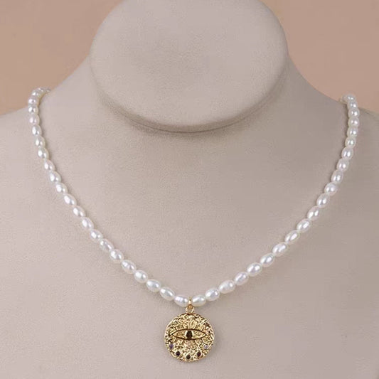 (N068) Pearl necklace