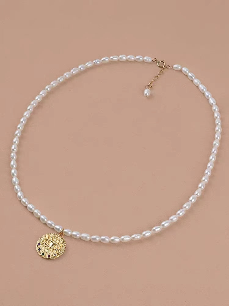 (N068) Pearl necklace