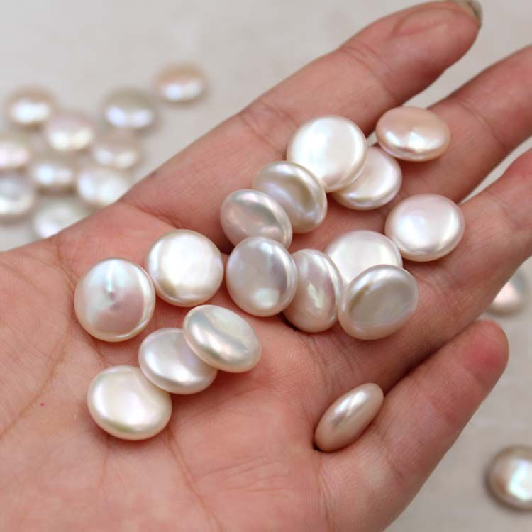 【Live】New Baroque Pearls of "BUTTON" Shape ○ (irregular shapes, one oyster—3-6pcs button)