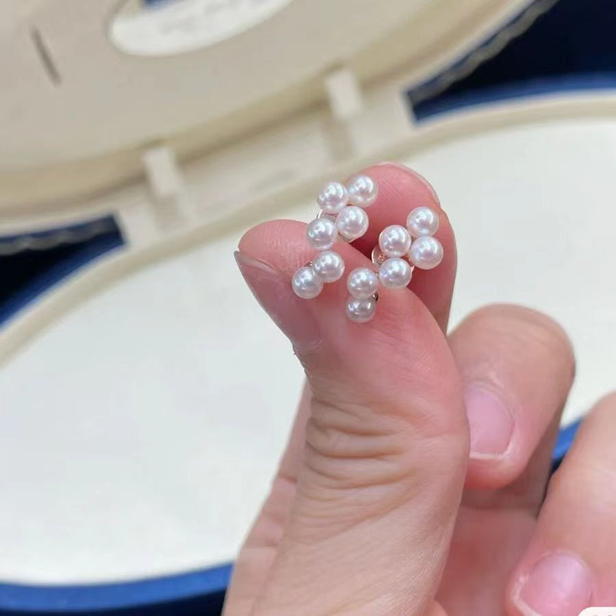 (E005)  Grapelet pearl earring stud