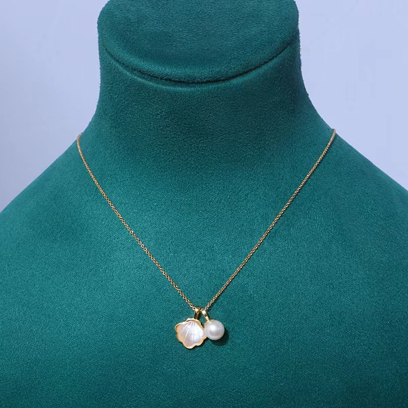 (J016)  White pearl set