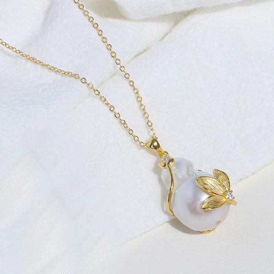 (P030) Legendary Baroque Pearl Pendant USD55
